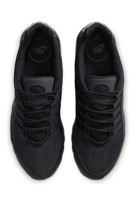 nike vgr trainers triple black